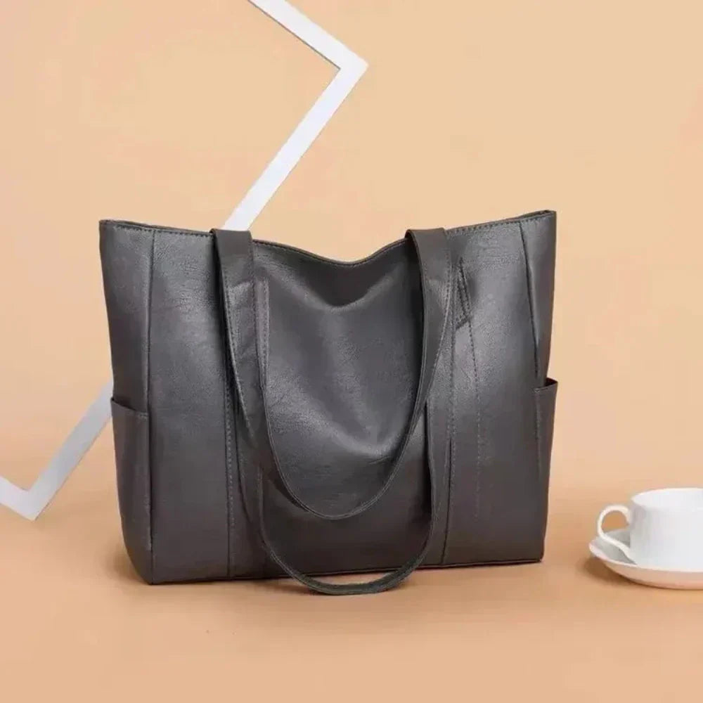 Lindberg | Nora | Luxuriöse, minimalistische Schultertasche