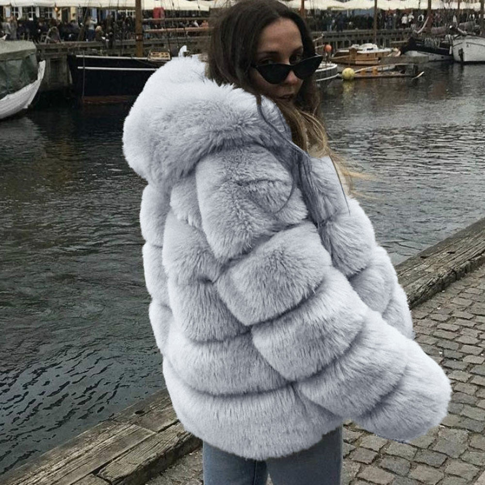 Lindberg | Glamouröser Pelzmantel