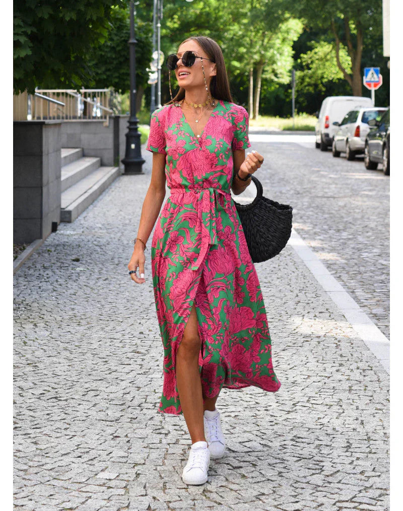 Lindberg | Eva™ - Stilvolles V-Ausschnitt-Kleid