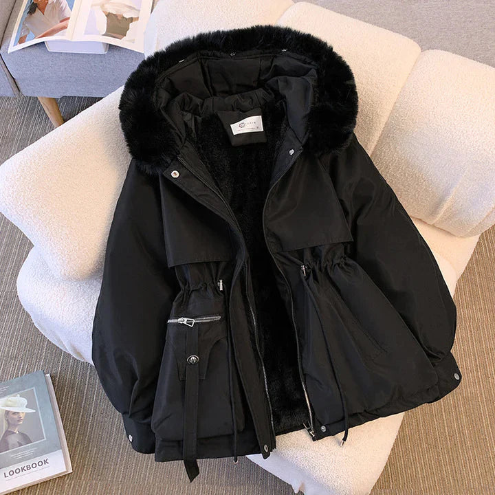 Lindberg | ERIKA™ – Eleganter Wintermantel mit Fell